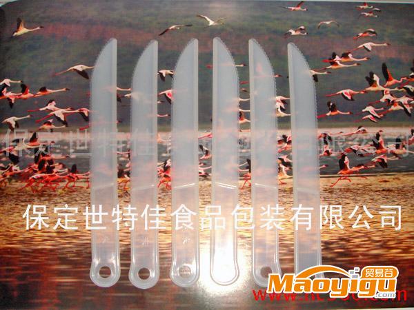 供應(yīng)世特佳多種型號(hào)塑料刀叉勺，價(jià)格0.04～0.38元一個(gè)。