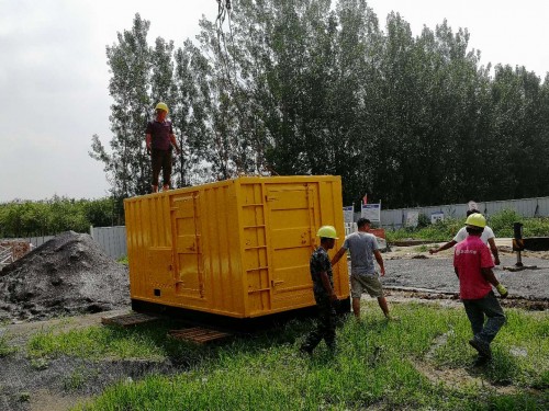 新聞：河北灤縣2000千瓦發(fā)電機(jī)出租500kw發(fā)電機(jī)組