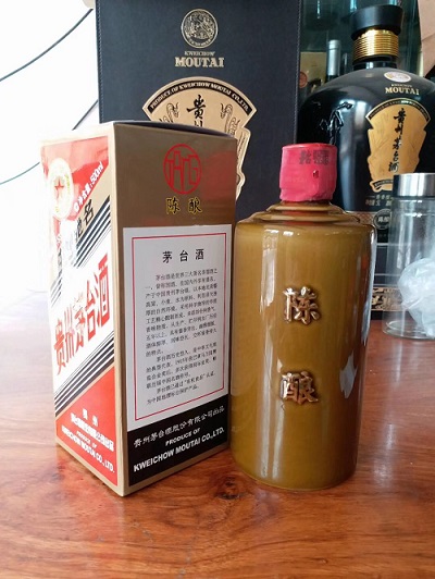 襄樊市回收整箱飛天茅臺酒 回收酒韻山水畫茅臺酒